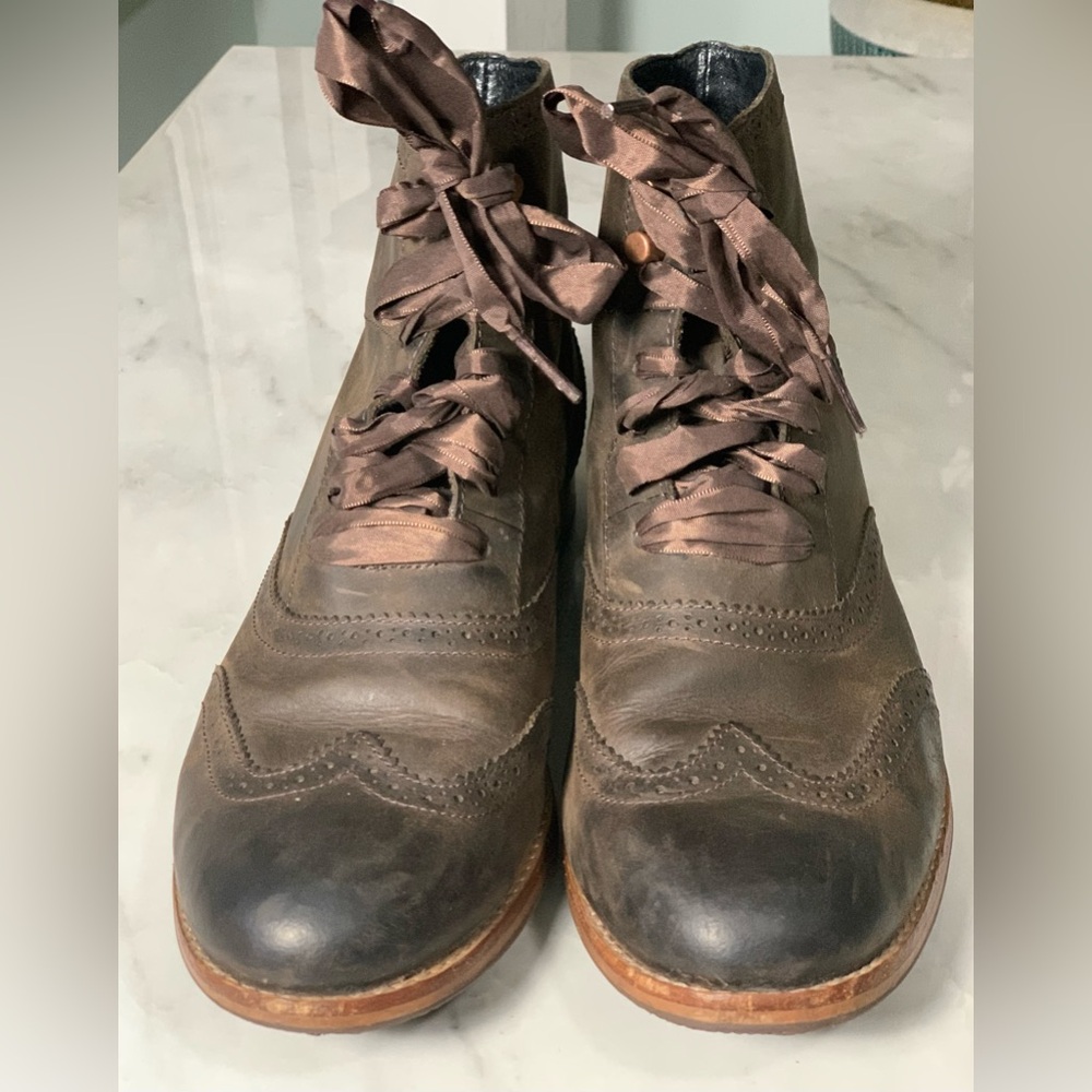 Sebago Claremont Boots Wingtip Bootie Brown Women’s 10M Flawed
